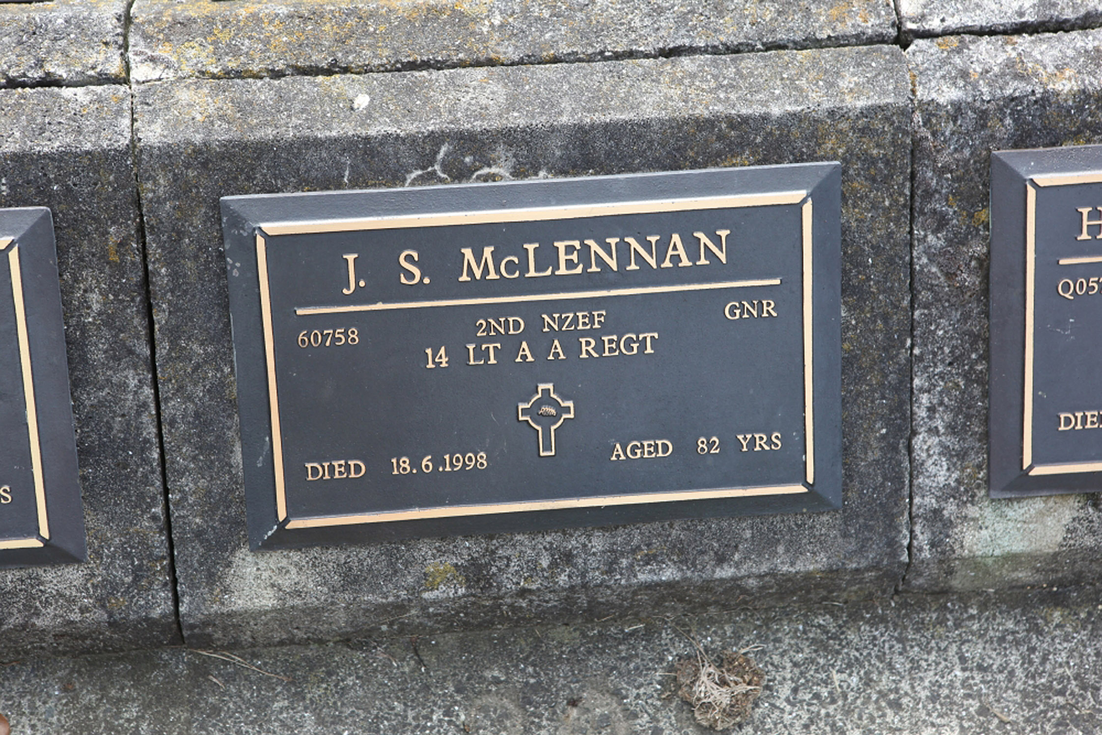 Photo of headstones/John Stuart McLennan died 1998 MI Tauranga